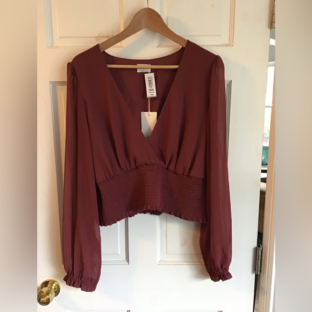 Aritzia wistful blouse color garnet red, size 2x